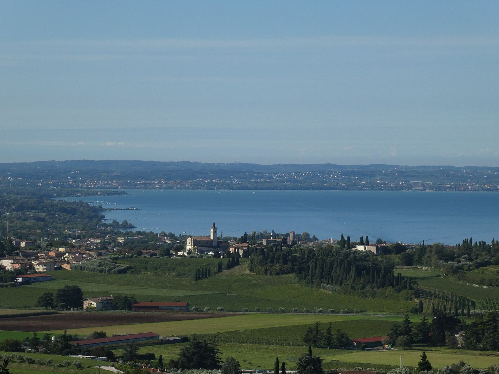 Blick von Cavaion Veronese auf den Gardasee