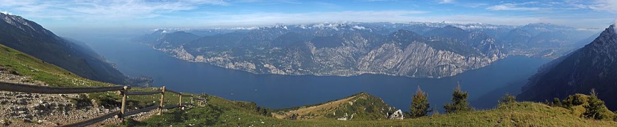 Blick vom Monte Baldo auf den Gardasee